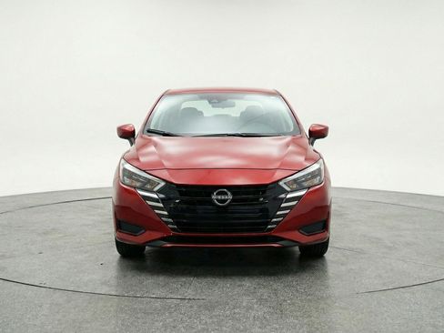 Used 2025 Nissan Versa SV FWD image 2