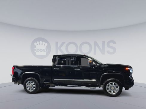 Used 2024 Chevrolet Silverado 2500 High Country w/ High Country Premium Package AWD/4WD image 12