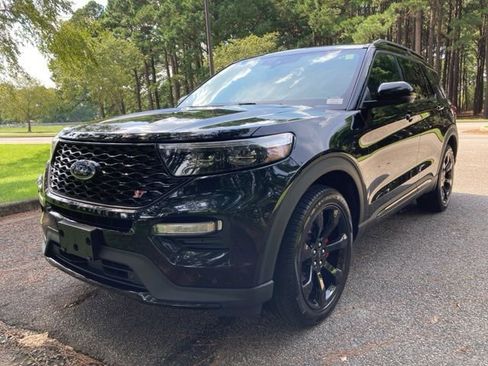 Used 2024 Ford Explorer ST w/ Equipment Group 401A image 7