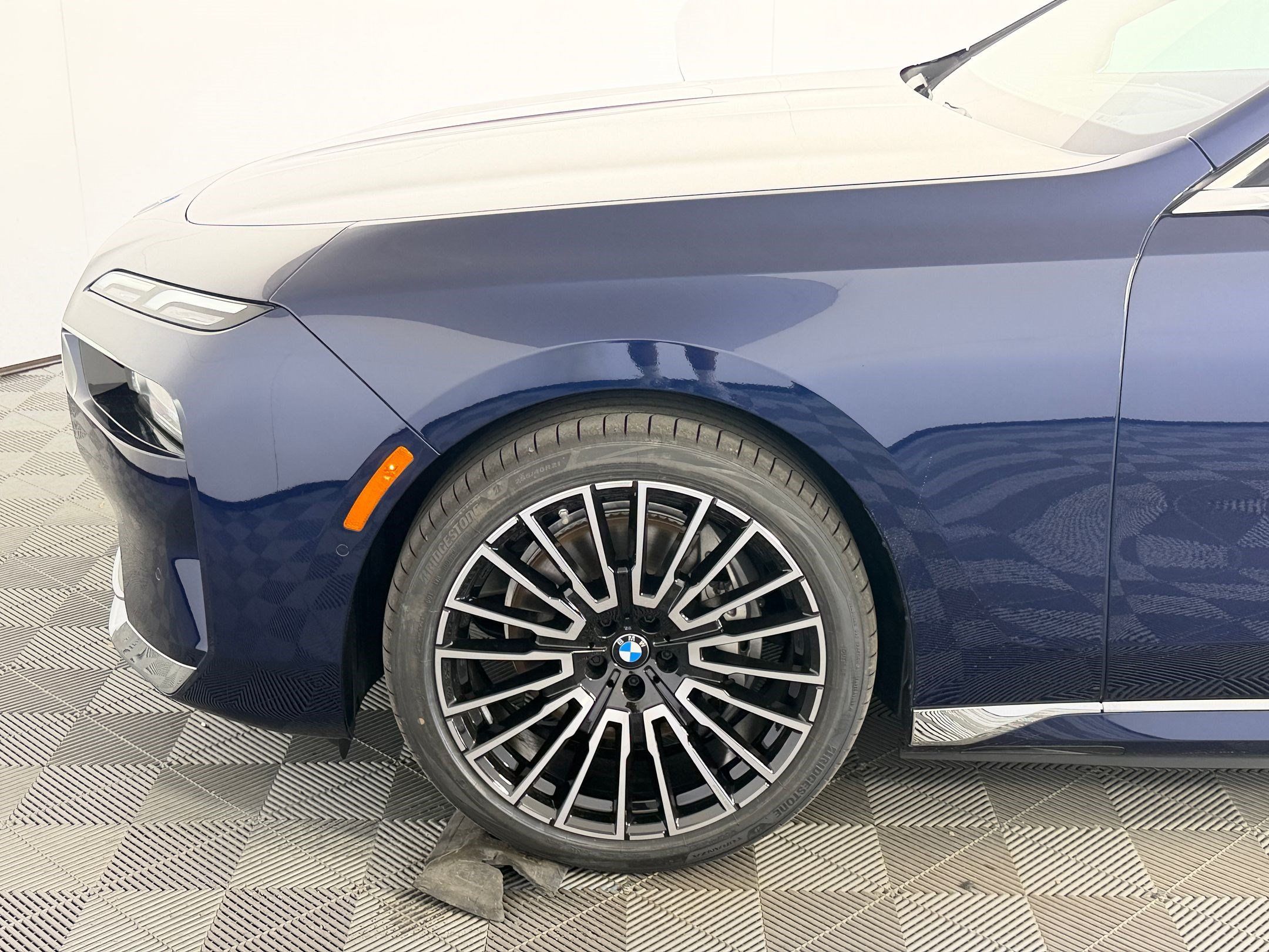 Used 2026 BMW i7 eDrive50 RWD image 11
