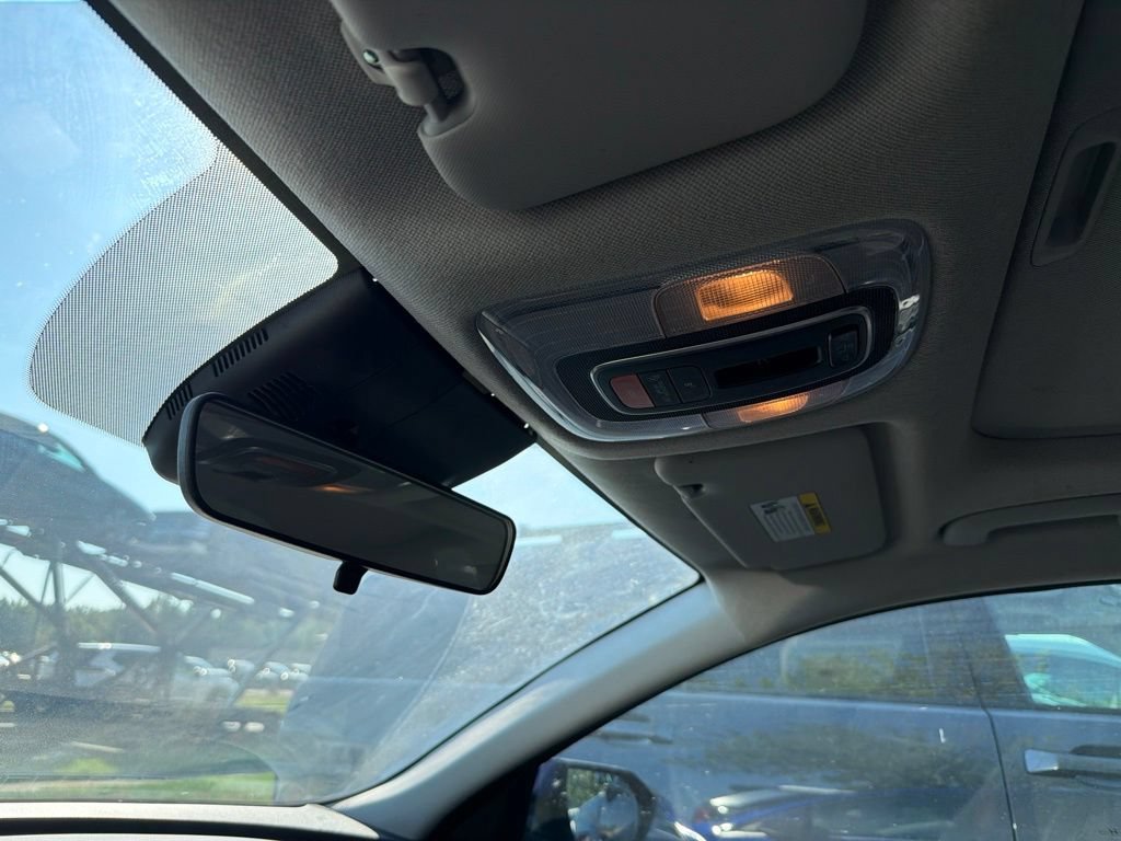 Used 2025 Hyundai Elantra SEL FWD image 16