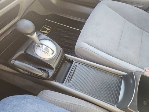 Used 2009 Honda Civic DX-VP image 16