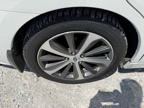 Used 2016 Subaru Legacy 2.5i Limited AWD/4WD image 11