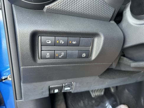 Used 2023 Nissan Kicks S image 27