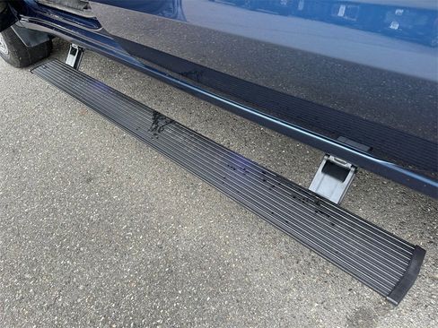 Used 2021 Chevrolet Silverado 1500 LT image 22