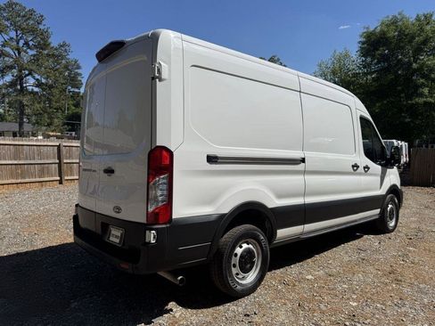 Used 2023 Ford Transit 250 Medium Roof w/ Load Area Protection Package RWD image 3