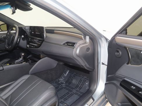 Used 2024 Lexus ES 300h F Sport w/ Accessory Package (Z2) image 47