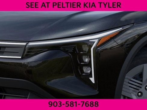 New 2025 Kia K4 LX image 11