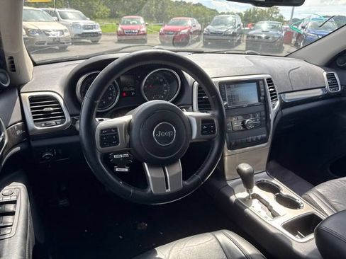 Used 2011 Jeep Grand Cherokee Laredo AWD/4WD image 12