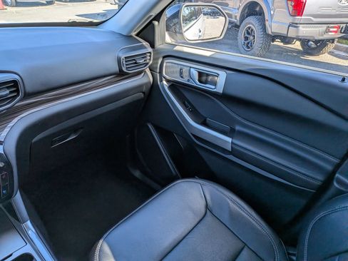 Certified 2023 Ford Explorer Limited w/ Equipment Group 301A image 20