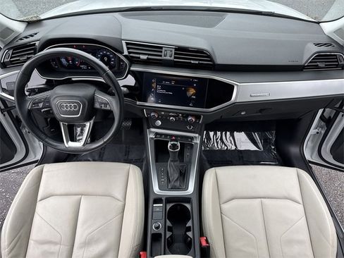 Used 2020 Audi Q3 2.0T Premium w/ Convenience Package image 9