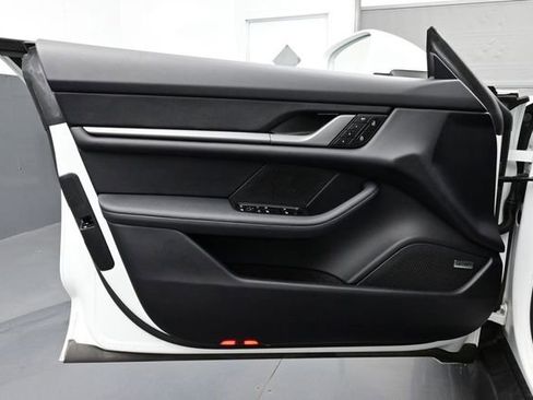 Certified 2025 Porsche Taycan AWD/4WD image 6