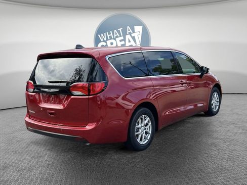 New 2026 Chrysler Voyager LX image 36
