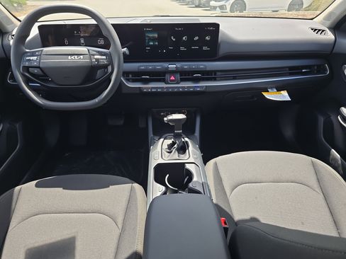 New 2026 Kia K4 FWD image 12