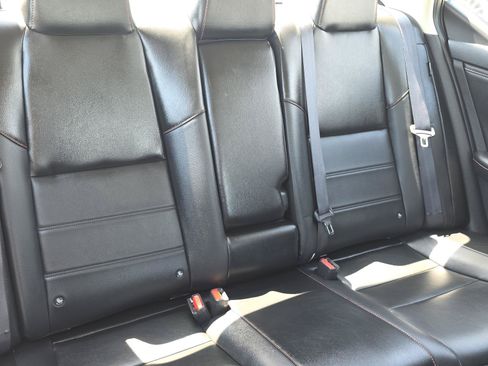 Used 2025 Nissan Sentra SR w/ SR Premium Package FWD image 18