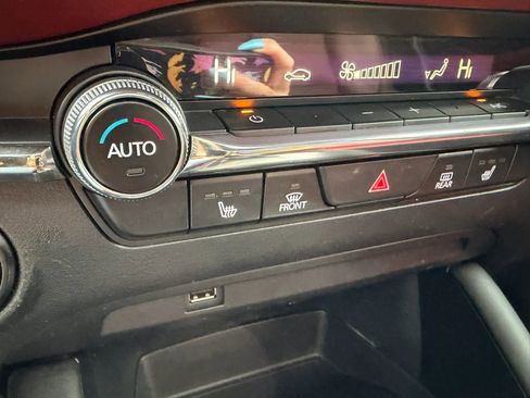 Used 2021 MAZDA MAZDA3 s image 20