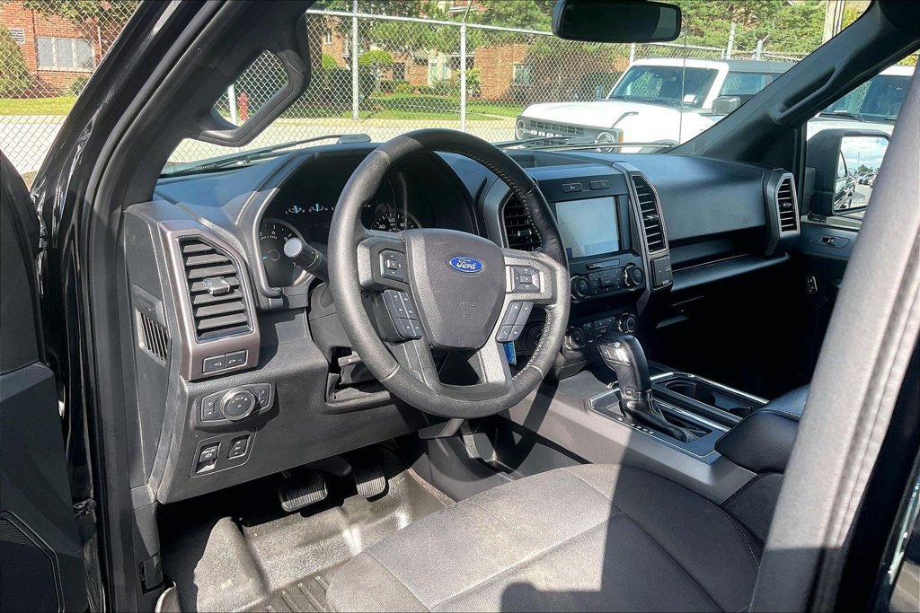 Used 2019 Ford F150 XLT w/ Equipment Group 302A Luxury AWD/4WD image 13