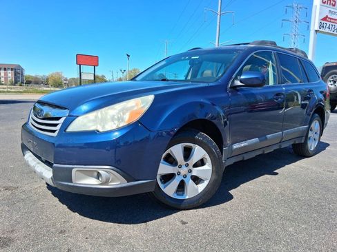 Used 2010 Subaru Outback 2.5i Premium AWD/4WD image 1