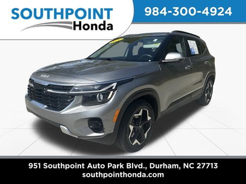 Used 2024 Kia Seltos EX image 3