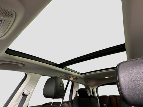 Used 2022 Mercedes-Benz GLS 450 4MATIC image 22