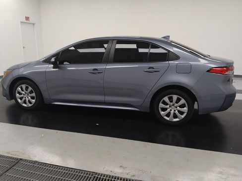 Used 2023 Toyota Corolla LE FWD image 3