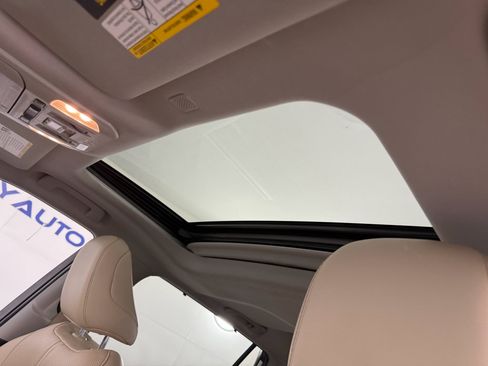 Used 2020 Toyota Highlander Limited image 22