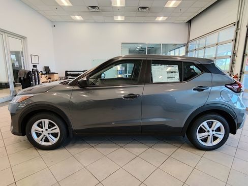 New 2025 Nissan Kicks Play S FWD image 6