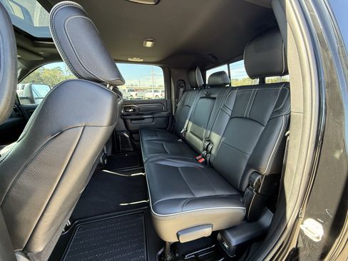 Used 2024 RAM 2500 Limited image 30