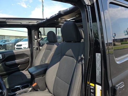 Used 2021 Jeep Wrangler Unlimited Sport w/ Sun And Sound Package AWD/4WD image 15