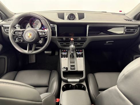 Certified 2026 Porsche Macan AWD/4WD image 16