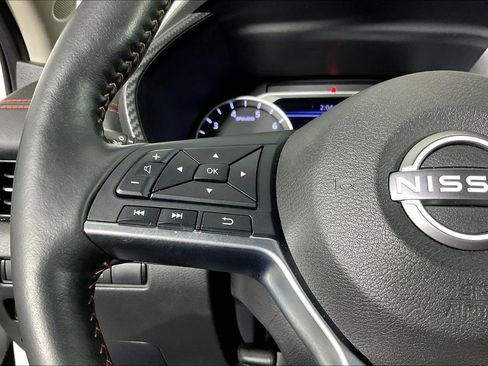 Used 2024 Nissan Sentra SR w/ SR Premium Package image 26