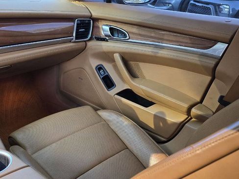 Used 2013 Porsche Panamera S w/ Premium Pkg Plus image 15