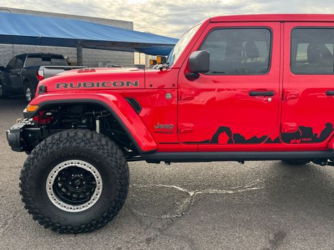 Used 2022 Jeep Wrangler Unlimited Rubicon w/ Trailer Tow Package image 10