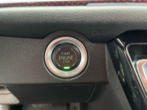 Used 2025 Chevrolet Traverse Z71 image 39