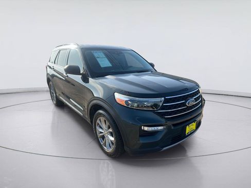 Used 2022 Ford Explorer XLT w/ Equipment Group 202A RWD image 1