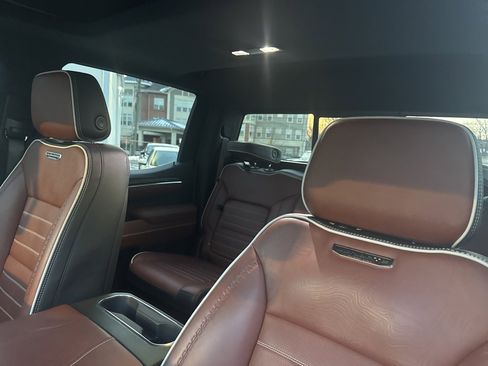 Used 2025 GMC Sierra 1500 Denali Ultimate image 10