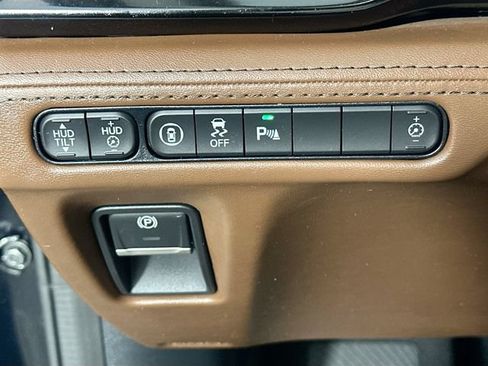 Used 2023 Acura MDX SH-AWD w/ Advance Package image 22