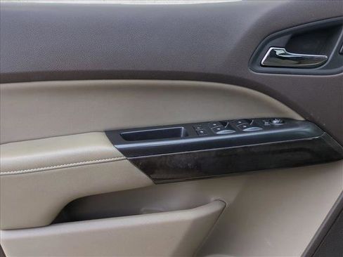 Used 2016 GMC Canyon SLE RWD image 9