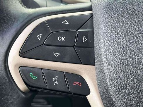 Used 2016 Jeep Cherokee Latitude image 19