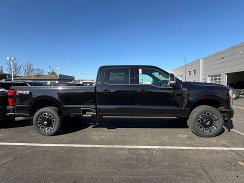 New 2026 Ford F350 Platinum w/ FX4 Off-Road Package image 6
