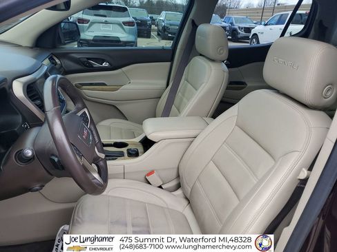 Used 2018 GMC Acadia Denali w/ Technology Package FWD image 22