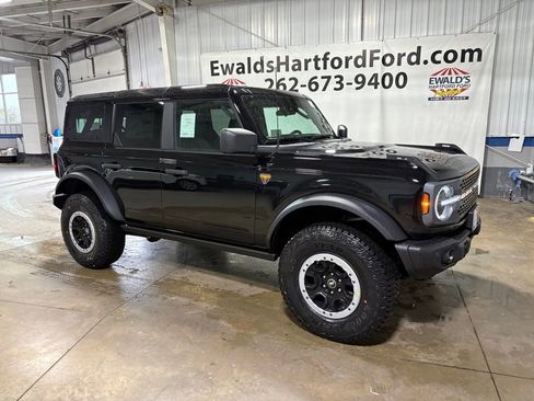 New 2026 Ford Bronco Badlands AWD/4WD image 2