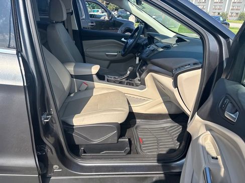 Used 2017 Ford Escape SE AWD/4WD image 29