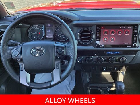 Used 2022 Toyota Tacoma TRD Sport image 17