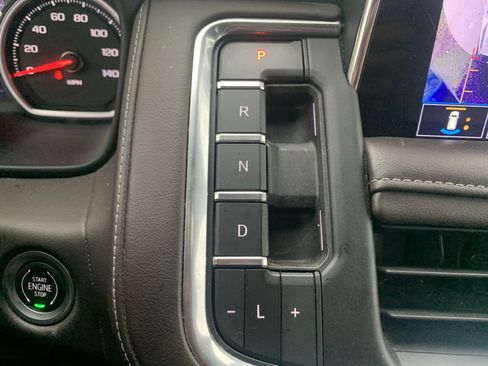 Used 2021 Chevrolet Tahoe Z71 w/ Z71 Off-Road Package image 26