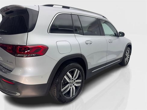 Used 2023 Mercedes-Benz EQB 300 4MATIC w/ Pinnacle Package image 13