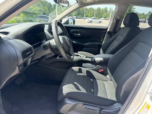 Certified 2026 Honda HR-V LX image 12