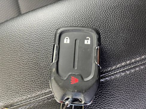 Used 2024 GMC Terrain SLE FWD image 20