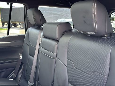 Used 2024 Lexus GX 550 w/ Accessory Package (2T) image 28