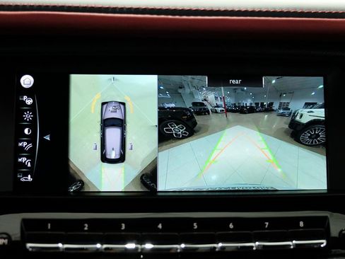 Used 2023 Rolls-Royce Cullinan Black Badge image 21